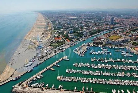 Cuba Aeroport Restaurant 3*